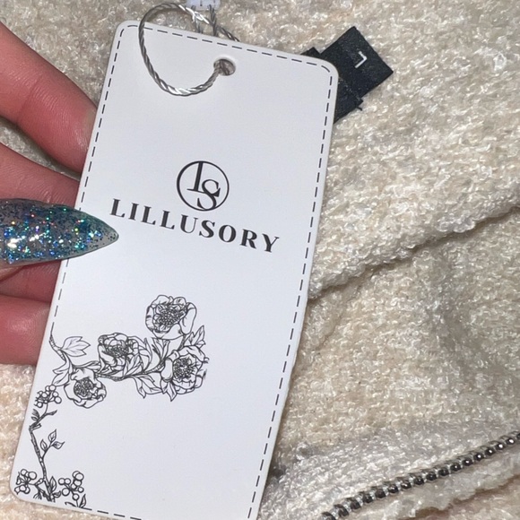 lillusory- Cream quarter zip - Picture 6 of 6